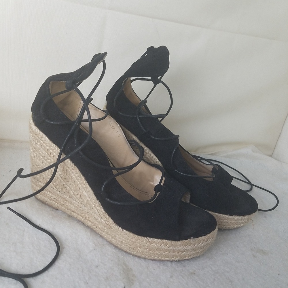 RAID Black Suede Espadrille Wedge Sandals Lace Up Women's Size 9 AYLA-1‎